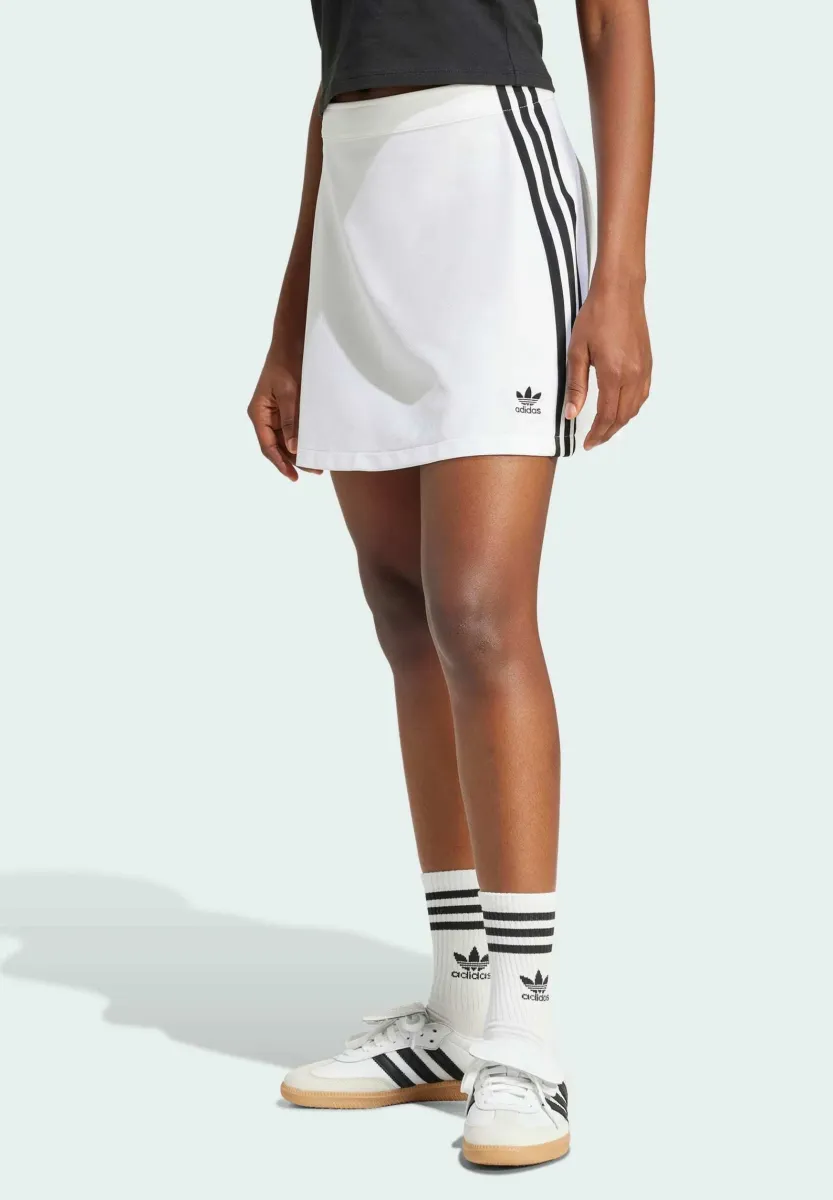 STRIPES - A-Linien-Rock - white black