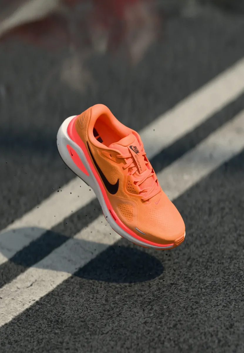 STRUCTURE 26 - Laufschuh Straße - total orange/black/total crimson/chalk