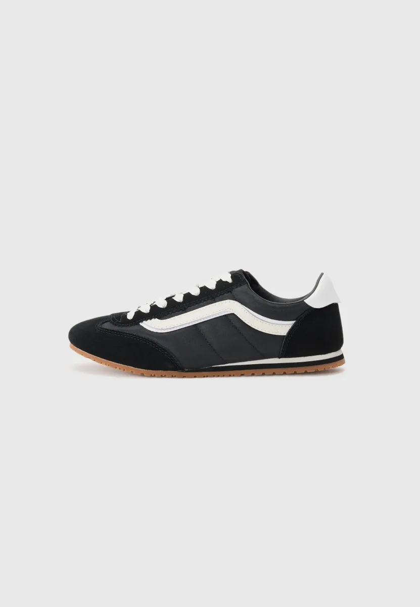 SUPER LOWPRO - Sneaker low - lace black/white