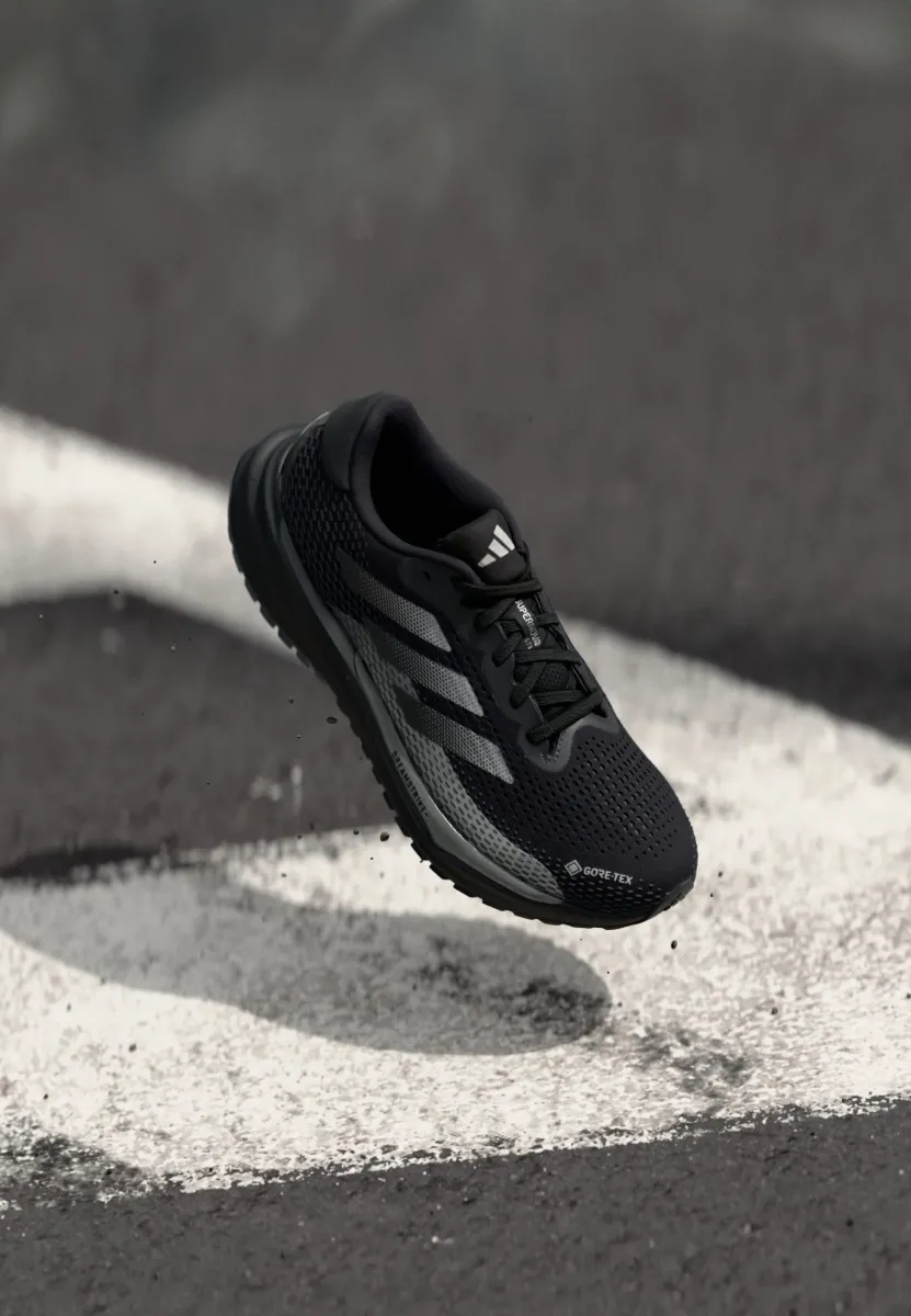 SUPERNOVA GORE-TEX® - Laufschuh Straße - core black/iron metallic