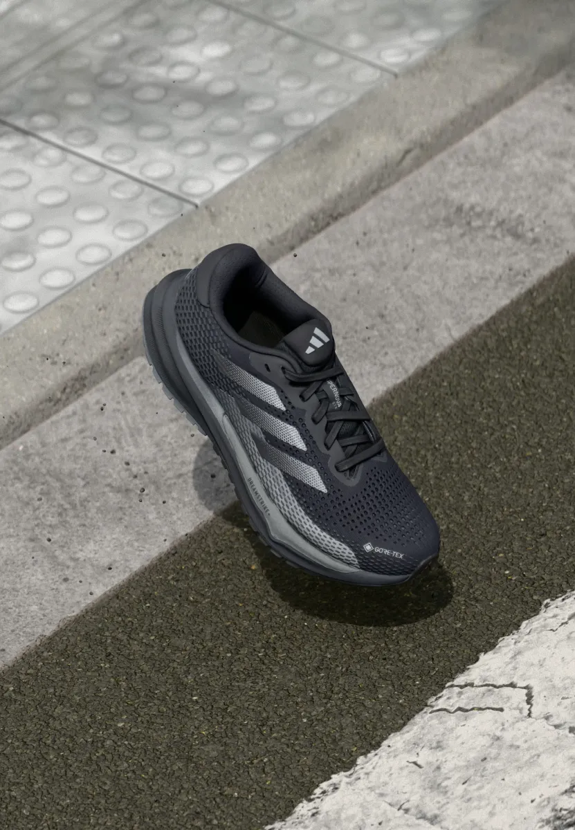 SUPERNOVA GORE-TEX® - Laufschuh Straße - core black/iron metallic