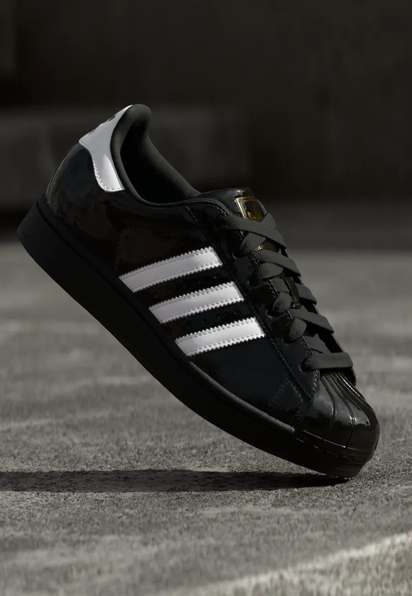 SUPERSTAR II - Sneaker low - core black/footwear white/gold metallic
