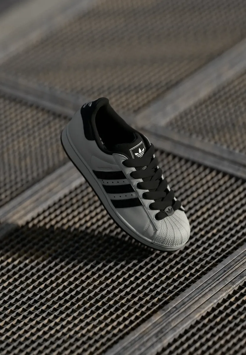 SUPERSTAR II UNISEX - Sneaker low - grey two/core black/matte silver