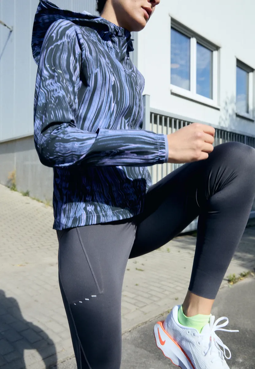 SWIFT - Laufjacke - world indigo/silver-coloured