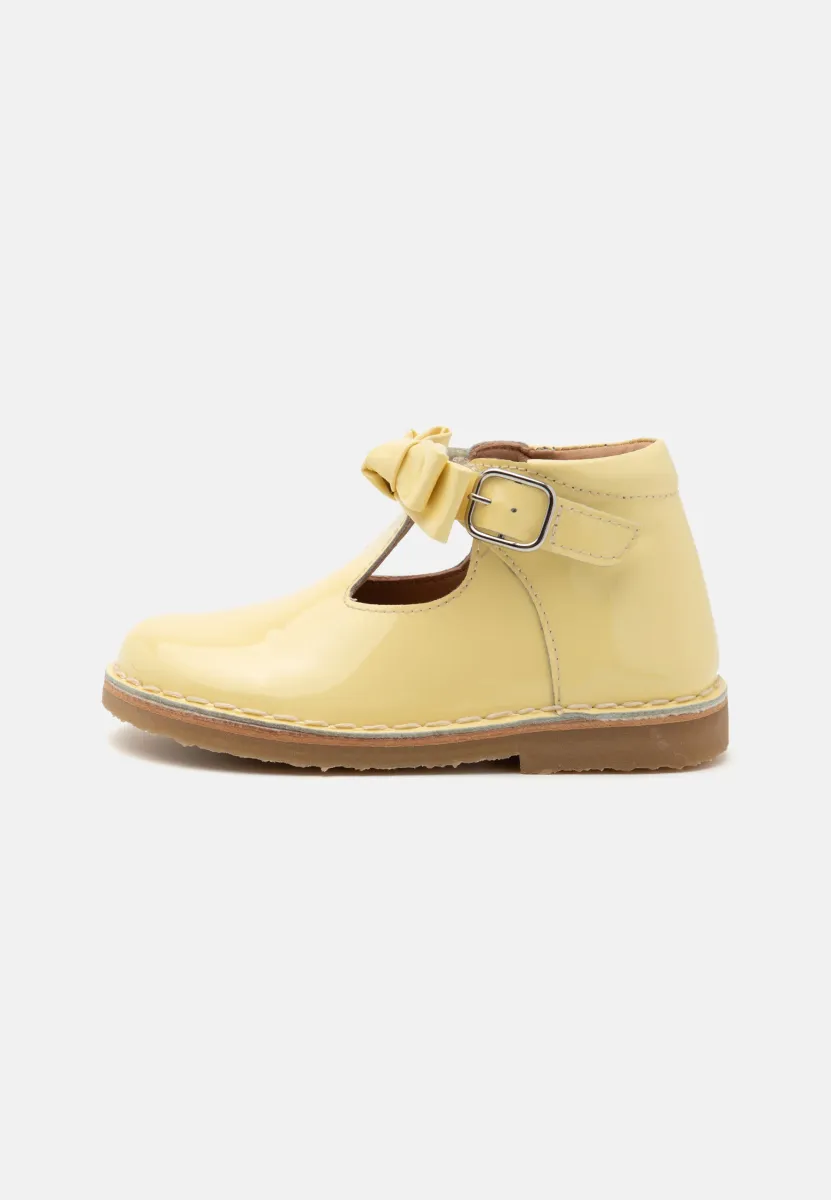 T BAR BOW UNISEX - Klettschuh - butter