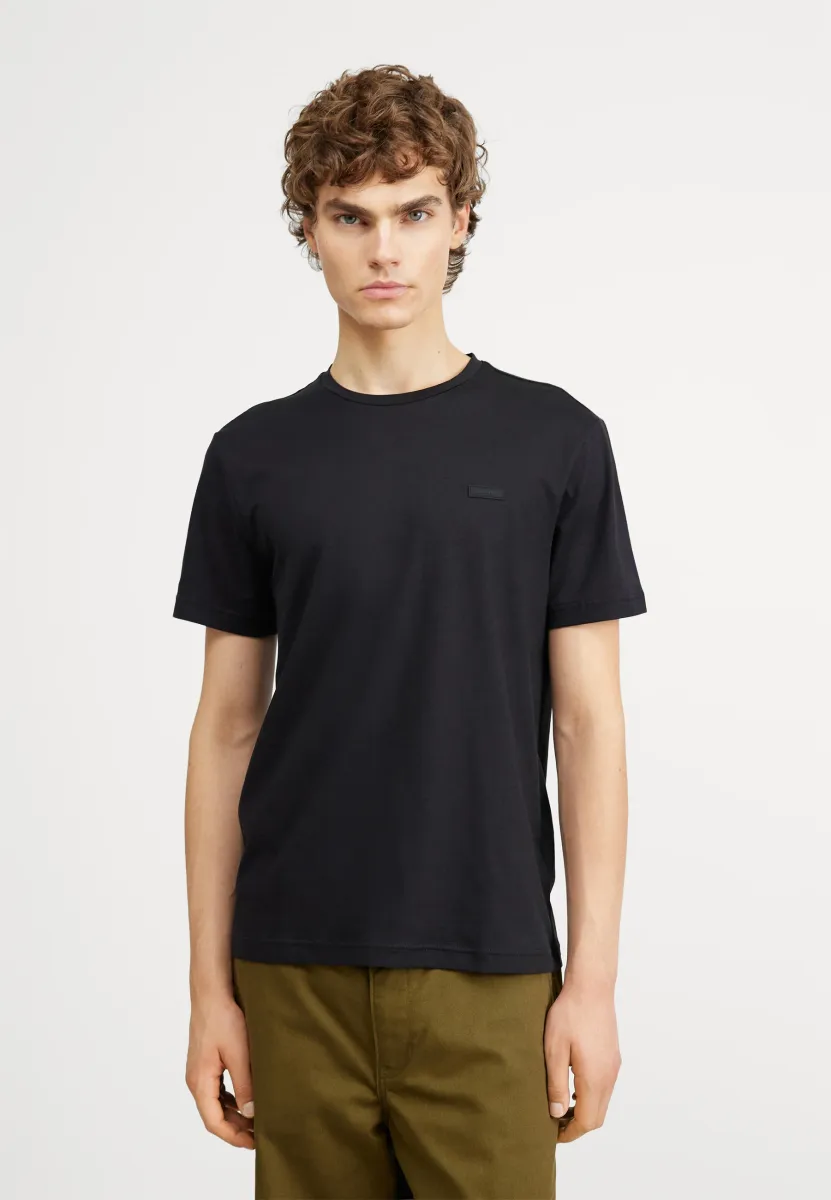 T-Shirt basic - black