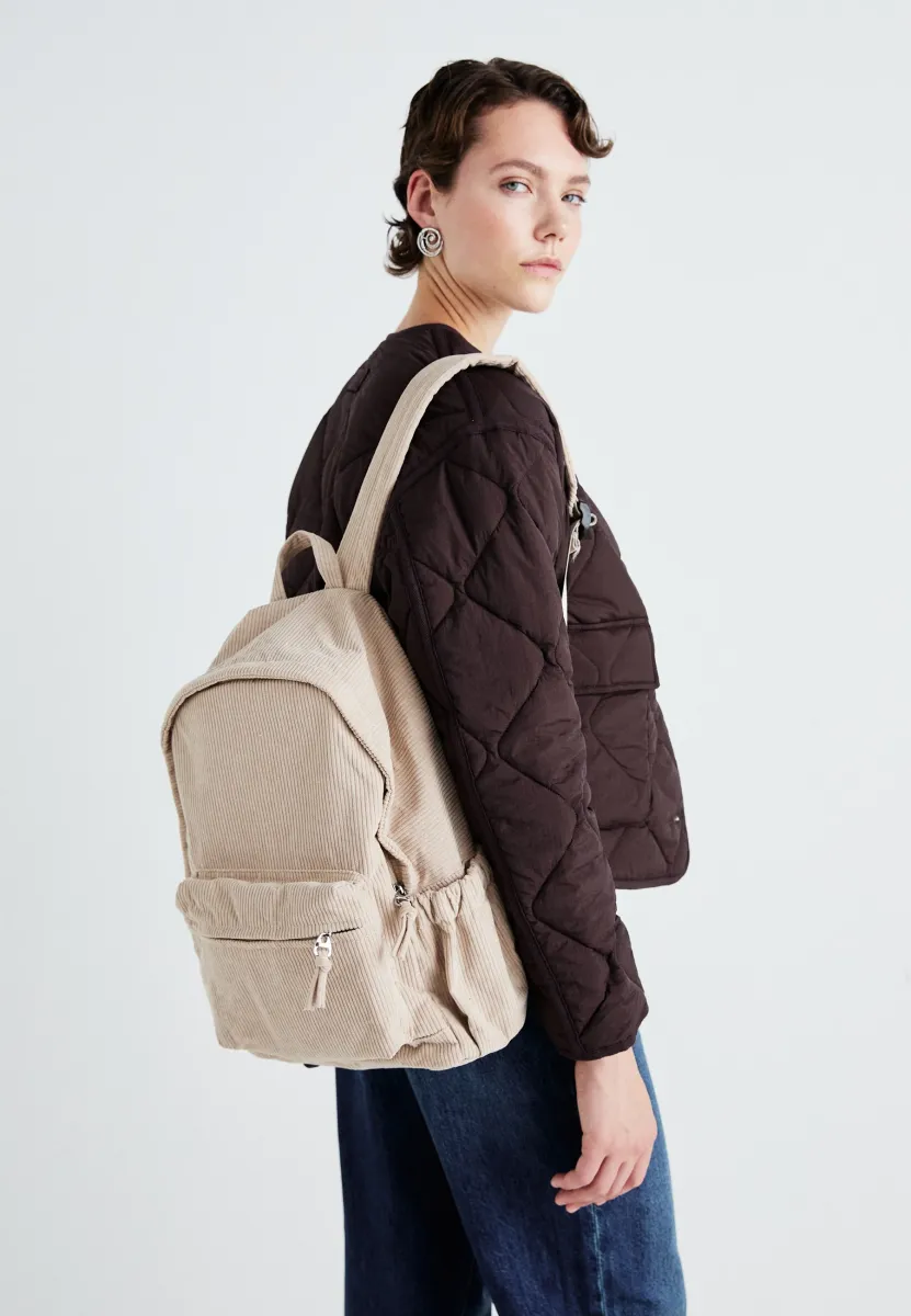 Tagesrucksack - beige