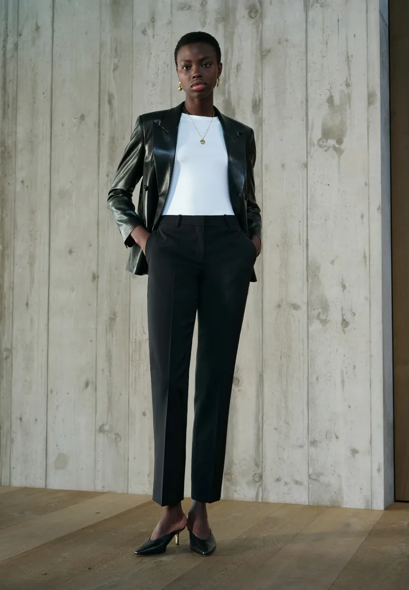 TAMEAH - Stoffhose - black