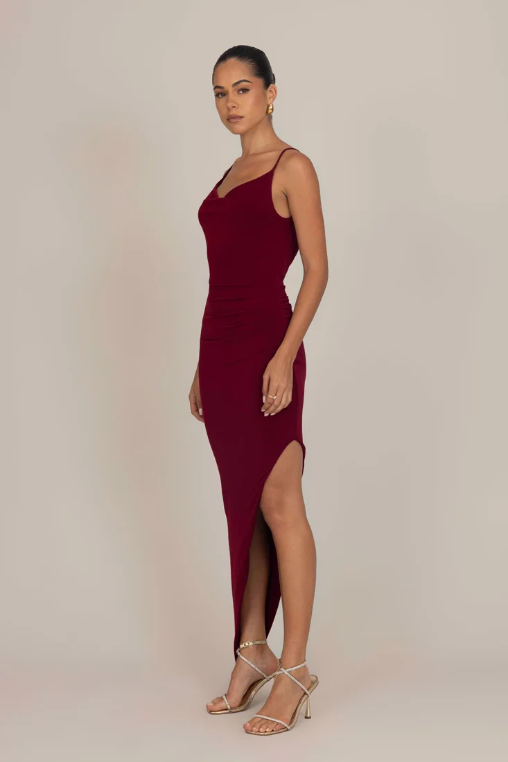 TASHA ASSYMETRIC - Ballkleid - wine