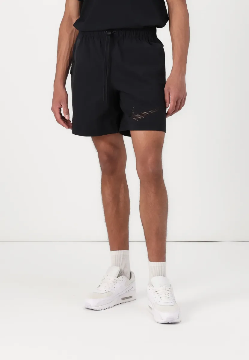 TECH - Shorts - black