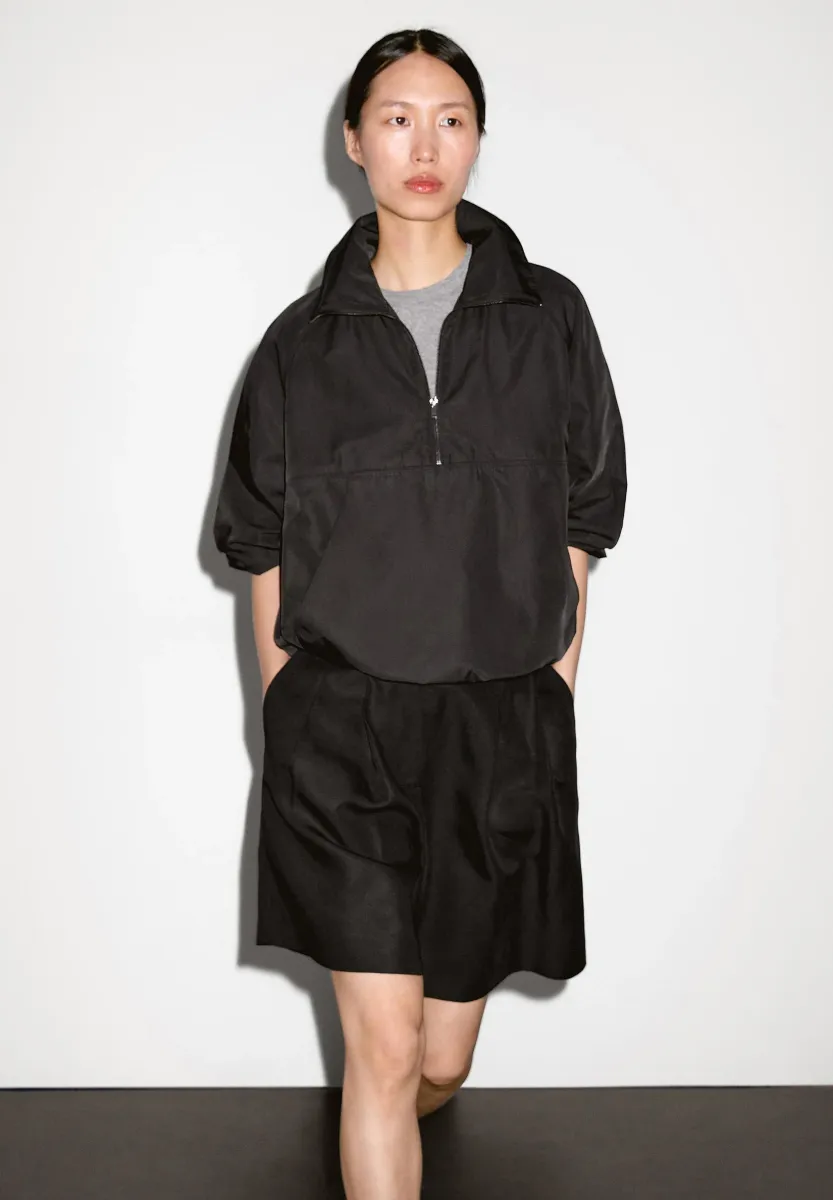 TECHNICAL FABRIC WITH ZIP DETAIL - Leichte Jacke - black
