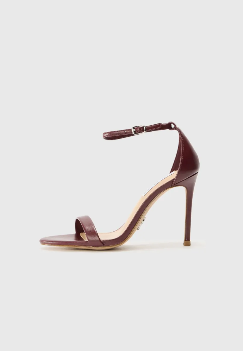 TECY - Riemensandalette - cherry lacquer