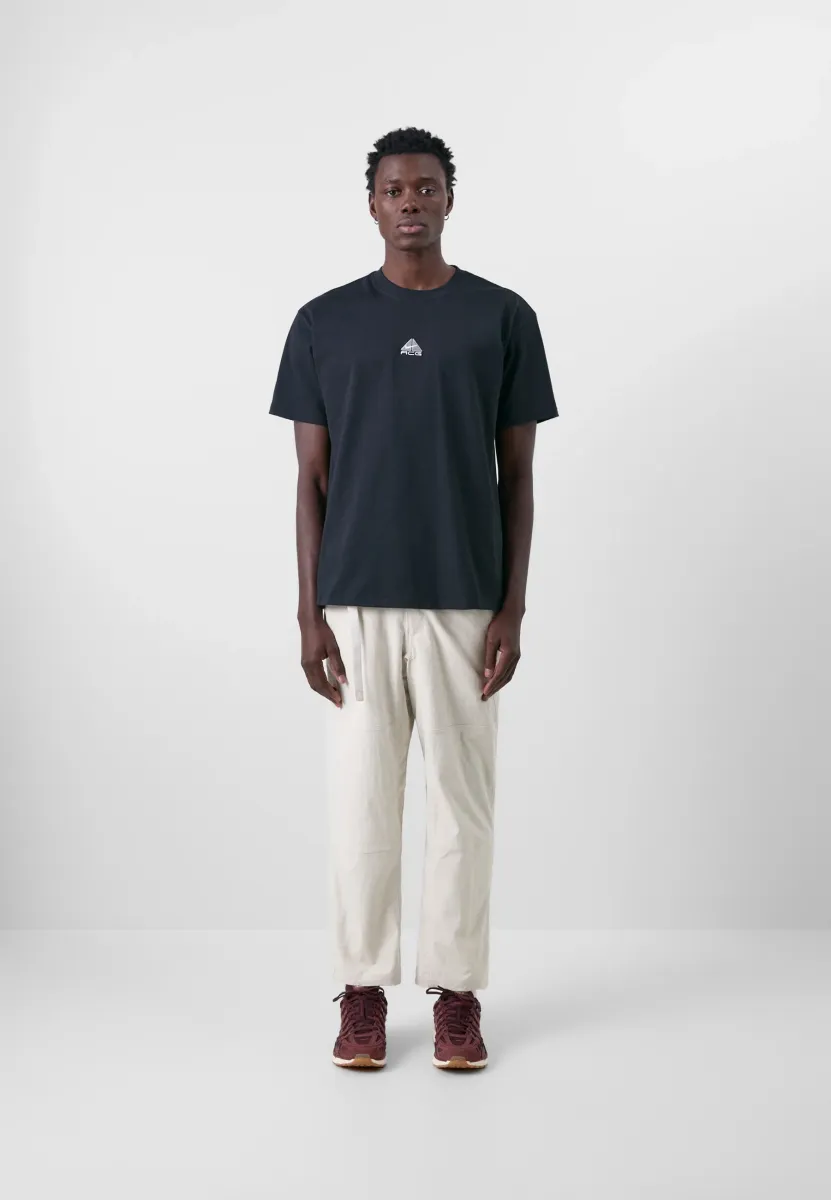 TEE LUNGS - T-Shirt basic - black/lt smoke grey/summit white