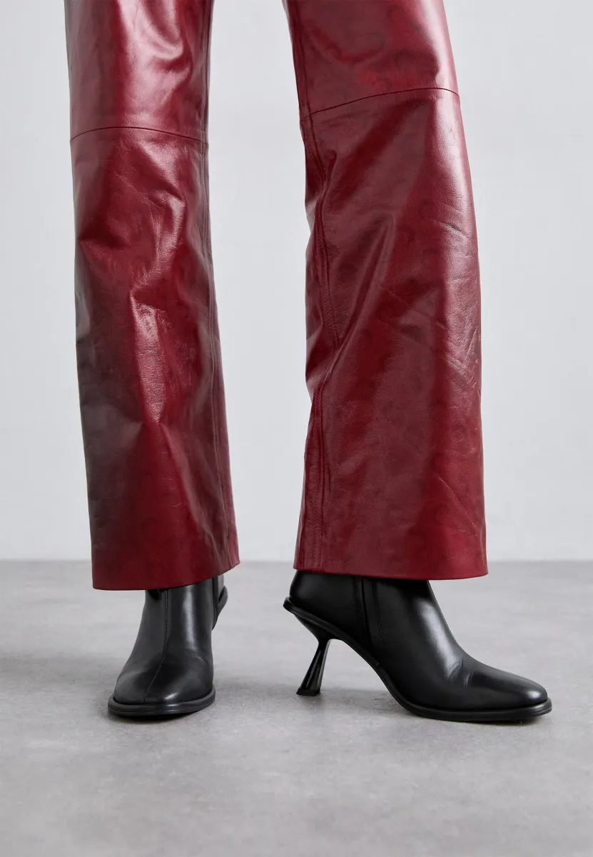TEO - Stiefelette - black