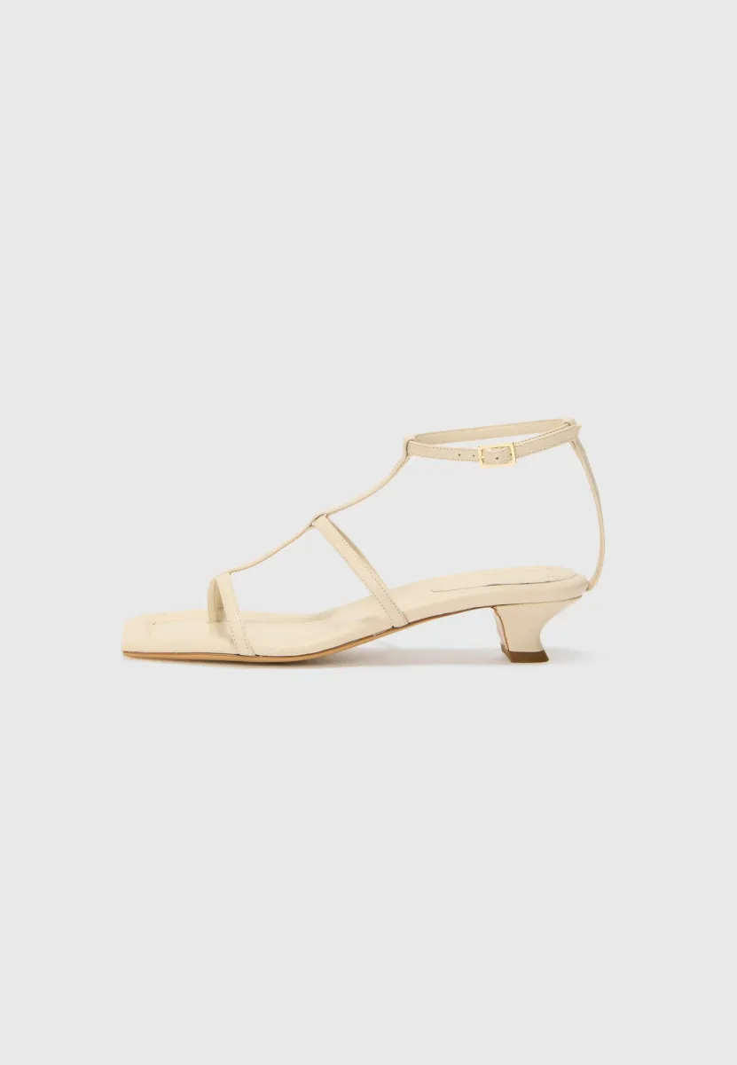TEVA - Pumps - sand