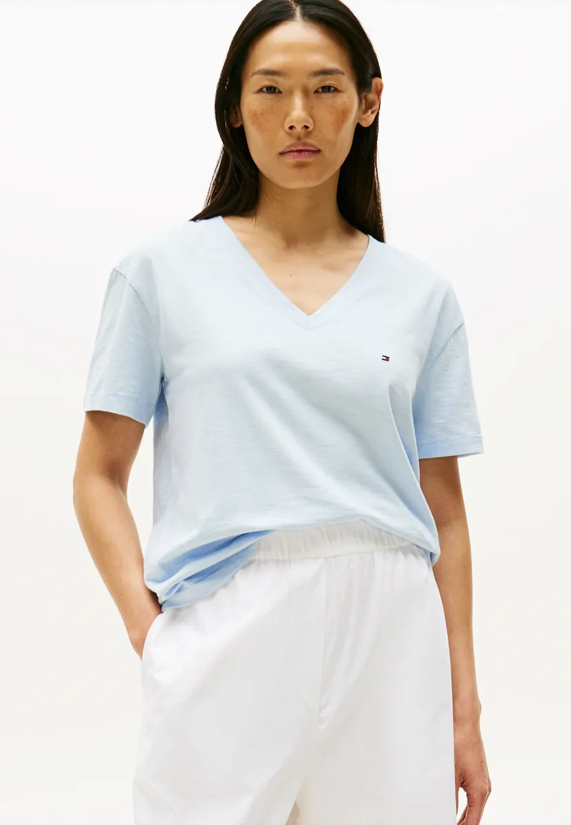 TEXTURED V-NECK - T-Shirt basic - sky blue