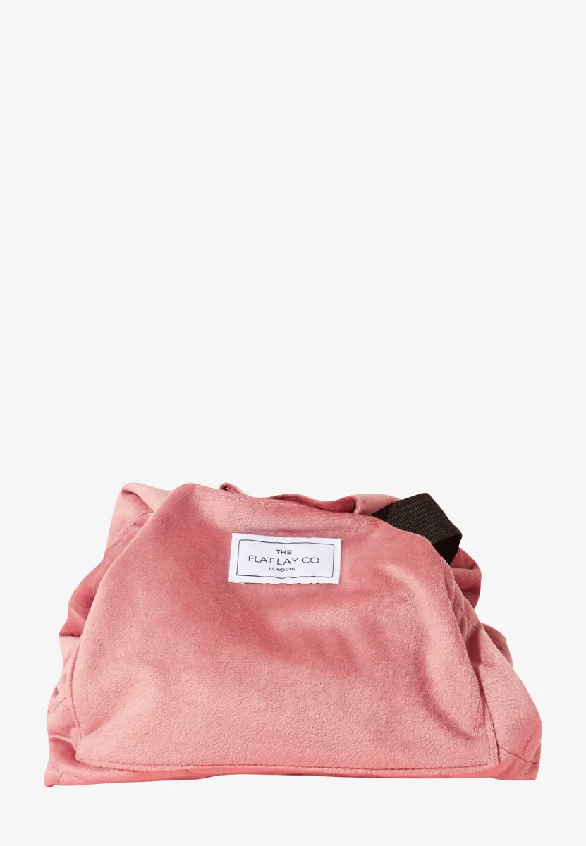 THE FLAT LAY CO. OPEN FLAT MAKEUP BAG - Kosmetiktasche - pink velvet