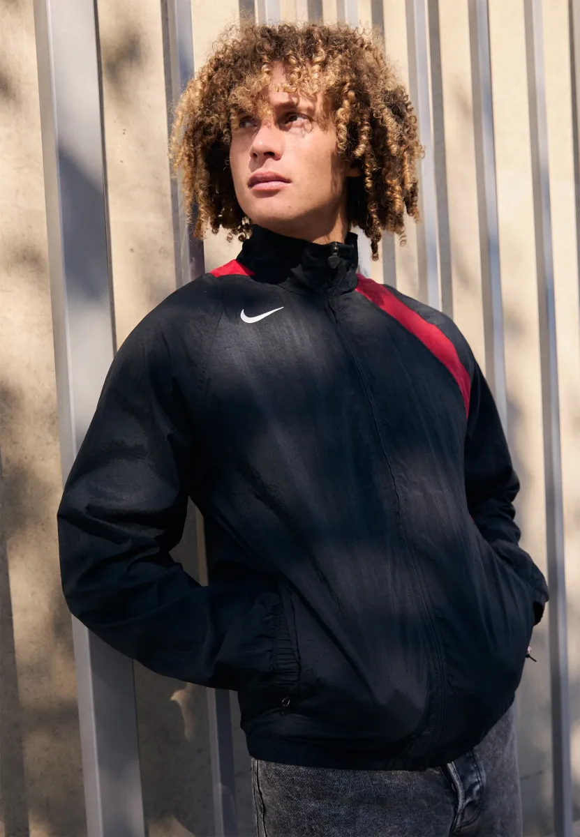 TOTAL 90 JACKET - Trainingsjacke - black/gym red
