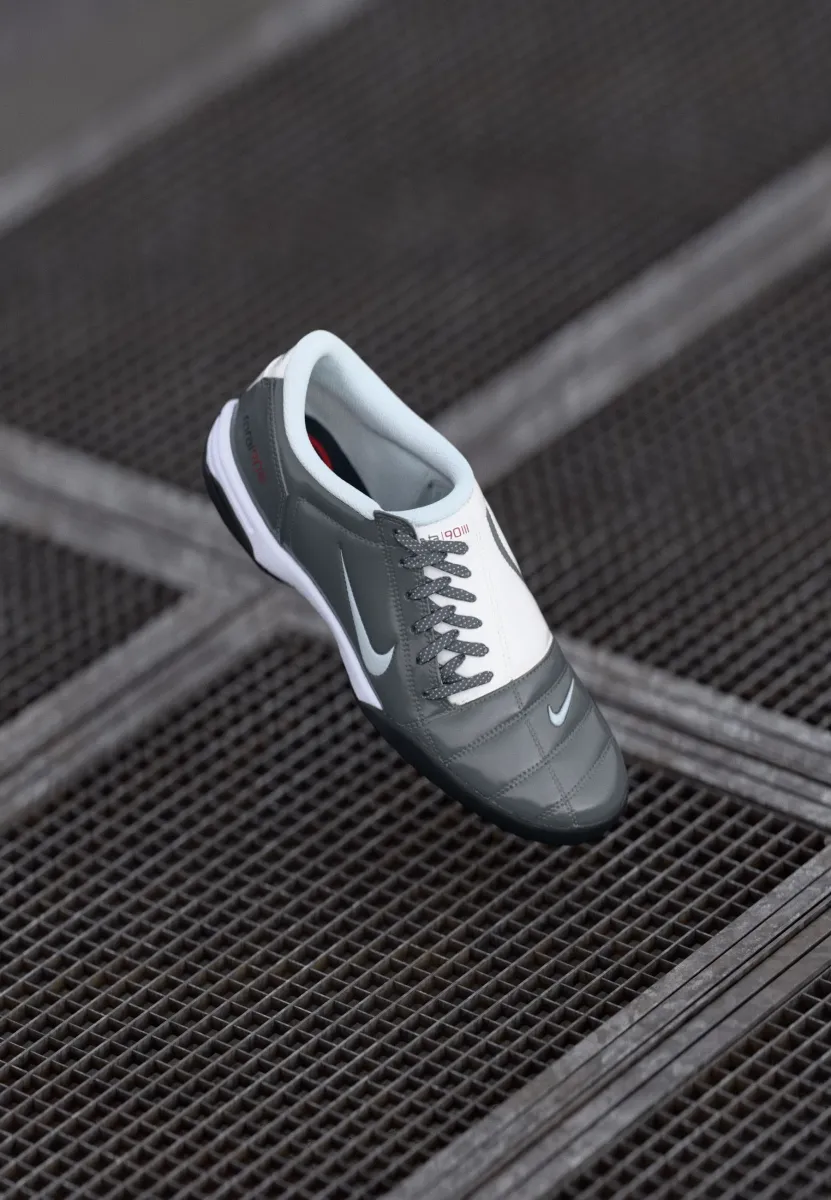 TOTAL 90 UNISEX - Sneaker low - light graphite/metallic summit white/black/varsity red