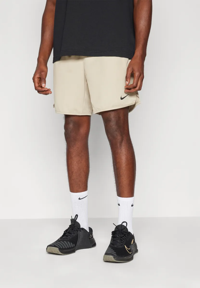 TOTALITY - Kurze Sporthose - desert khaki/black