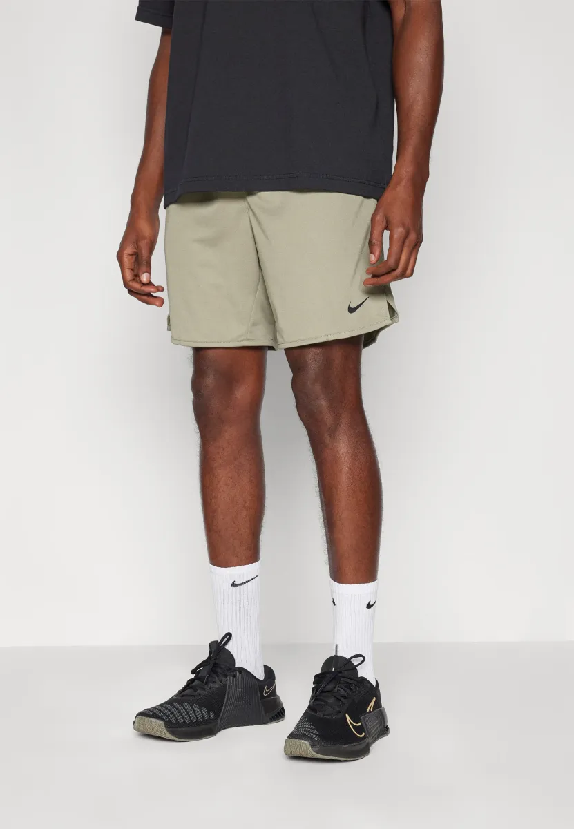 TOTALITY - Kurze Sporthose - light army/black