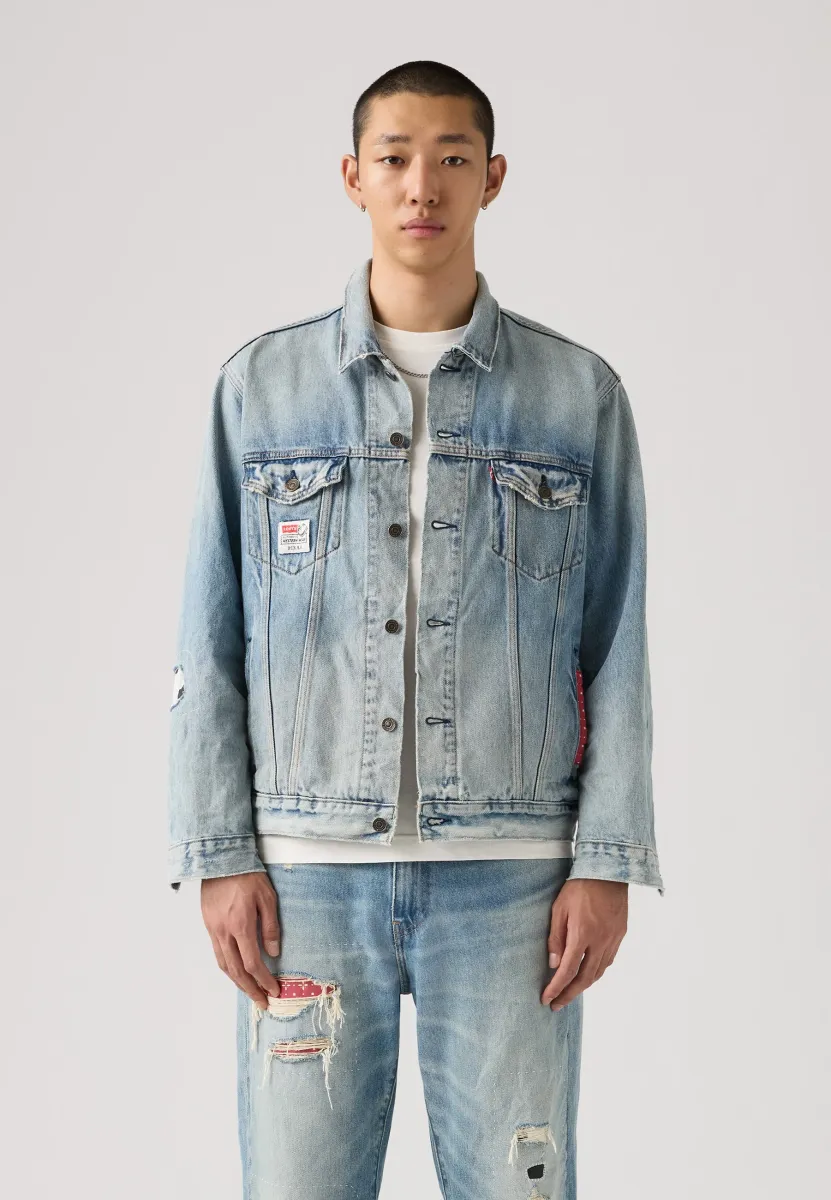 TOY STORY TYPE III TRUCKER JACKET - Jeansjacke - x ts dx print trkr