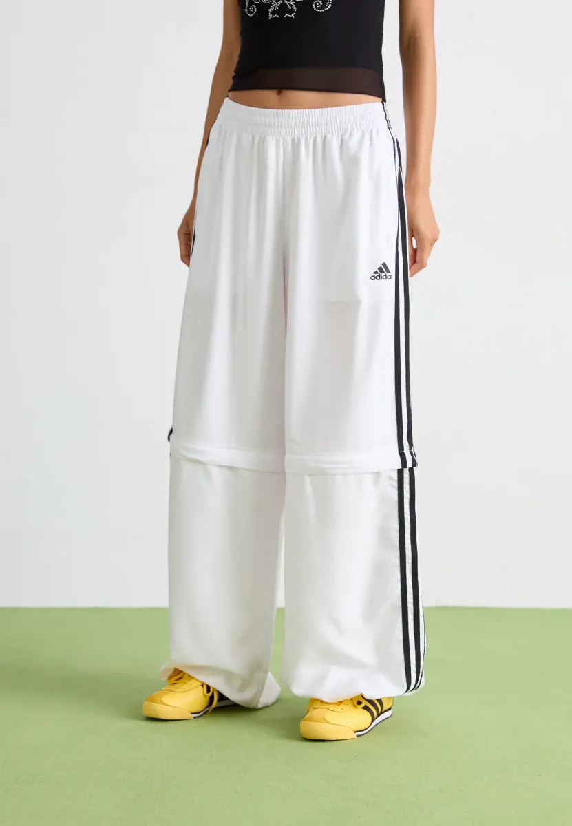 TRACKPANTS - Jogginghose - white