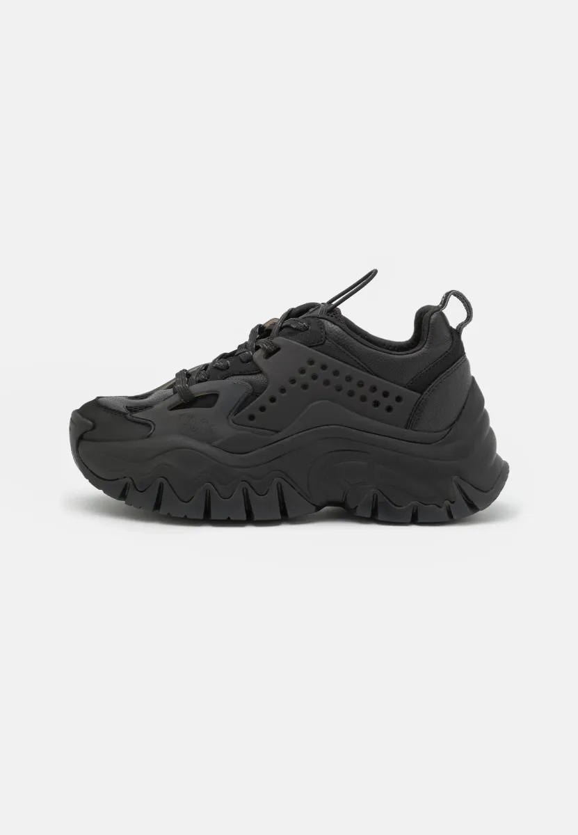 TRAIL ONE - Sneaker low - black