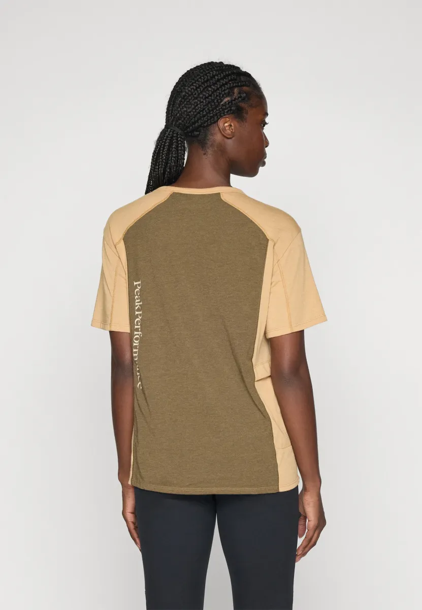 TRAIL  - T-Shirt print - sierra sand/meadow moss
