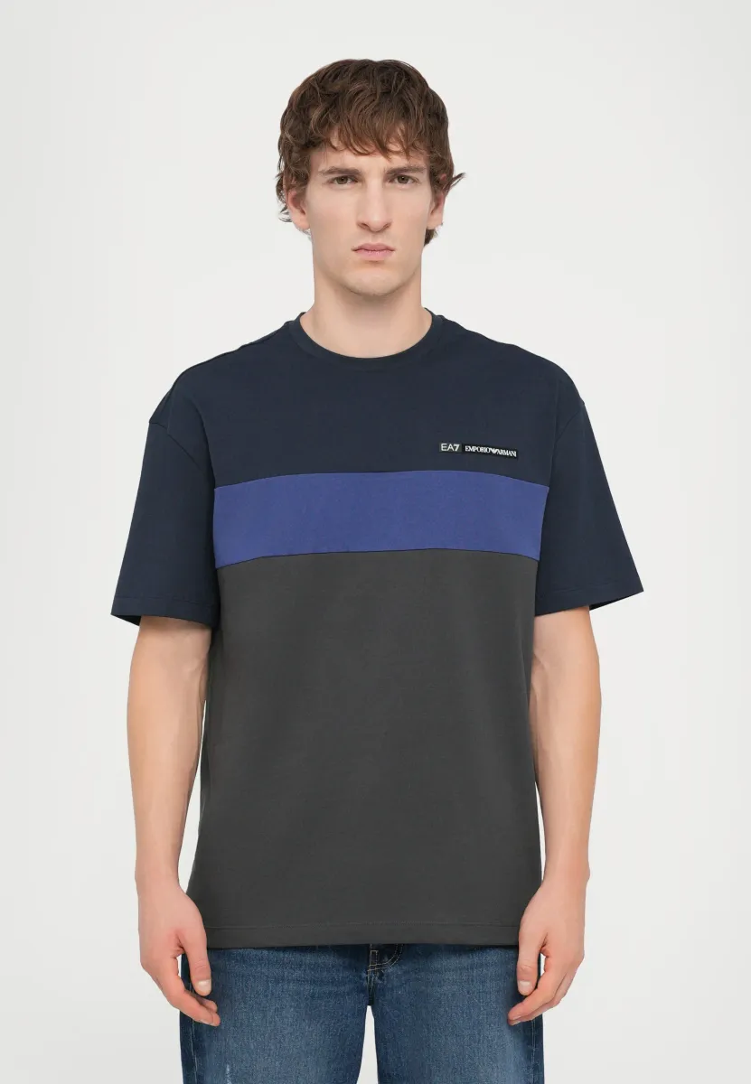 TRAIN ATHLETIC TEE  - T-Shirt print - armani blue