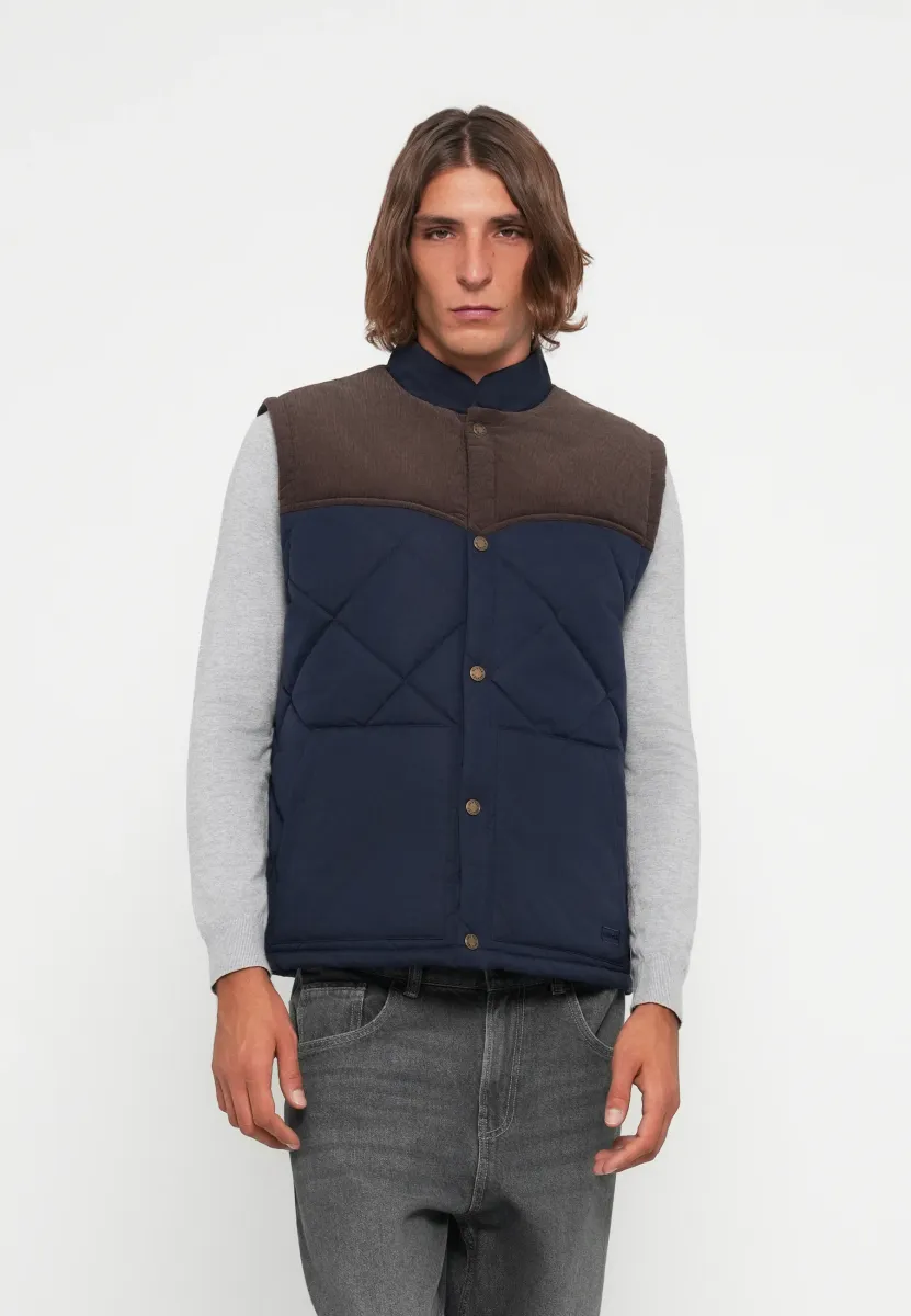 TRANENT - Weste - night sky