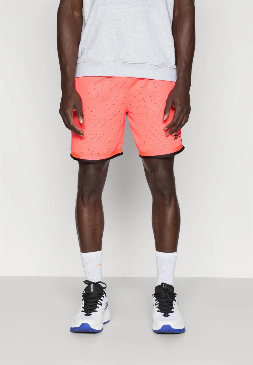 TRANSITION SHORTS - Kurze Sporthose - pink blast