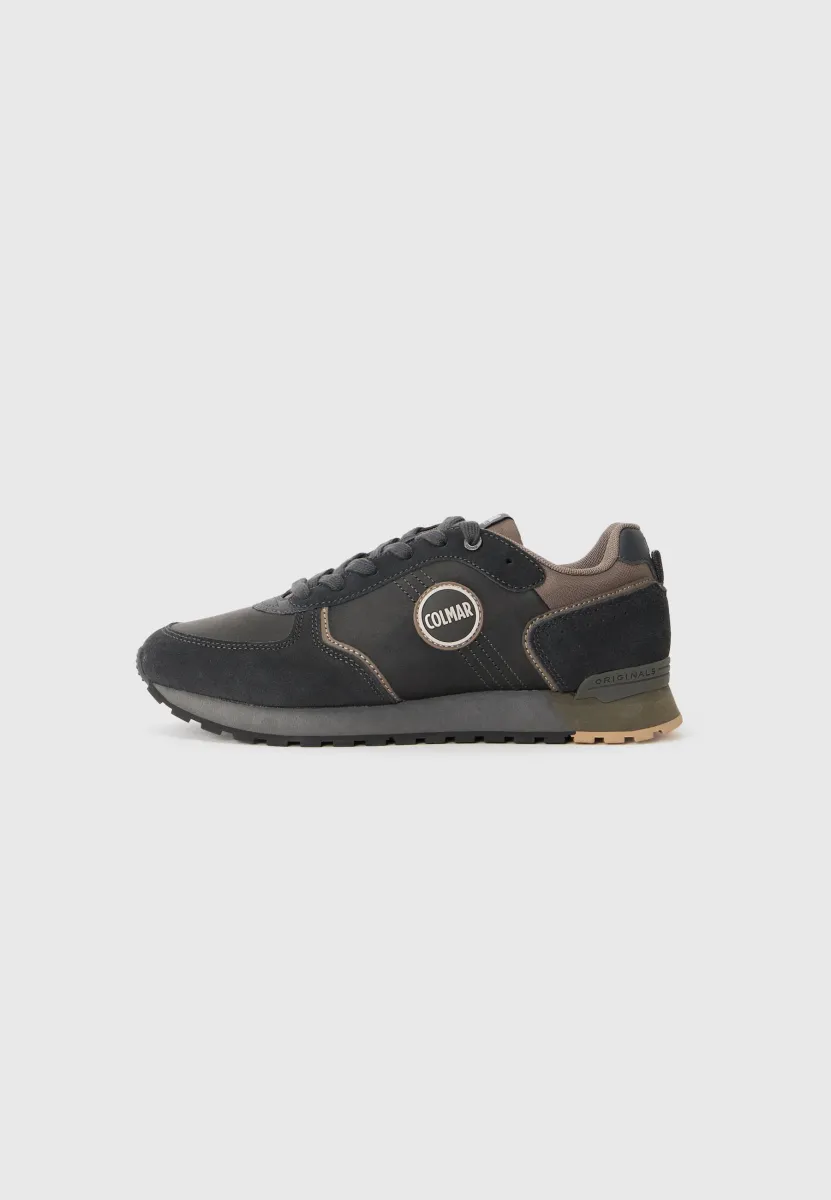 TRAVIS BOOST - Sneaker low - anthracite/military green