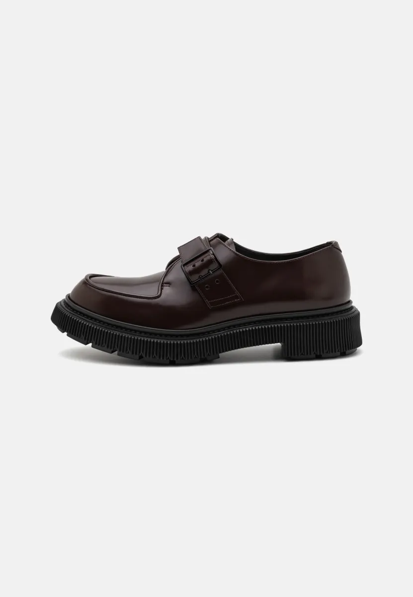 TYPE 136 UNISEX - Slipper - brown