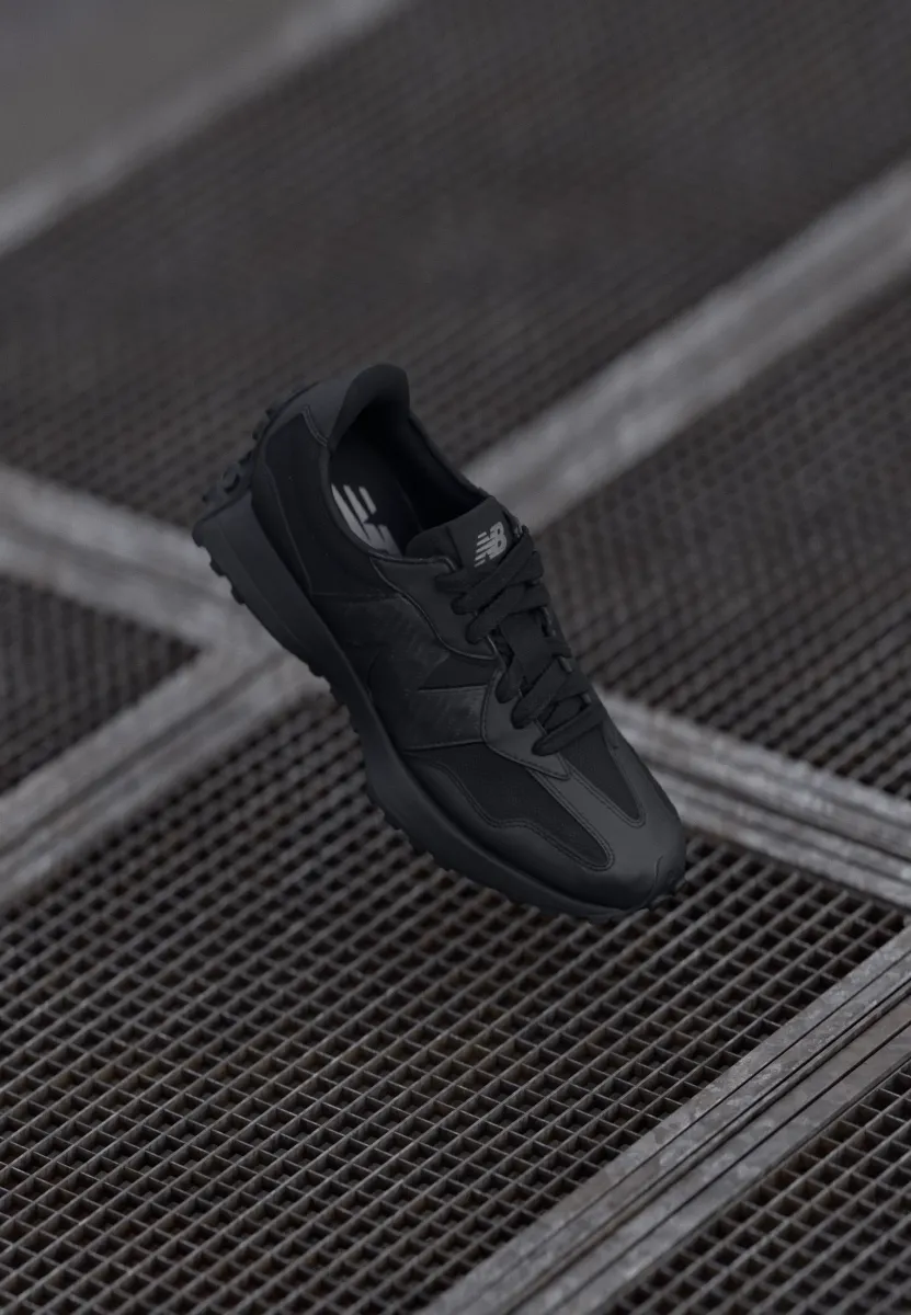 U327 UNISEX - Sneaker low - black