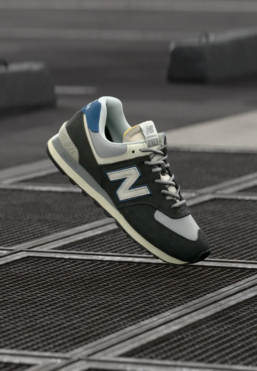 U574 UNISEX - Sneaker low - black cement