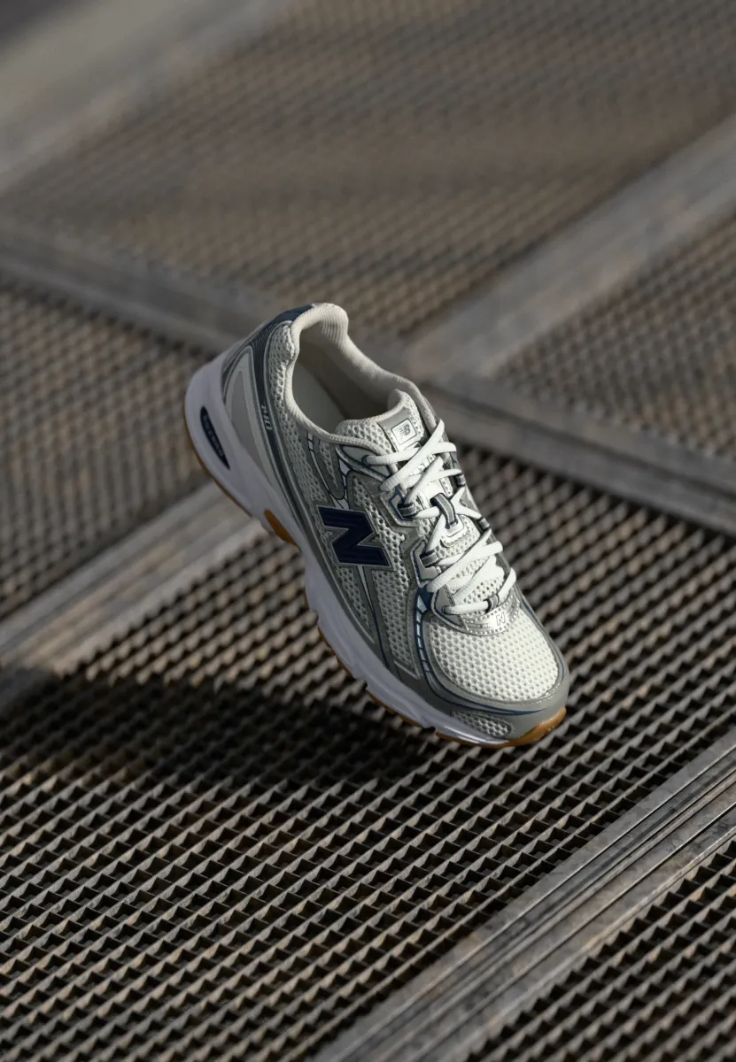 U740 UNISEX - Sneaker low - grey matter