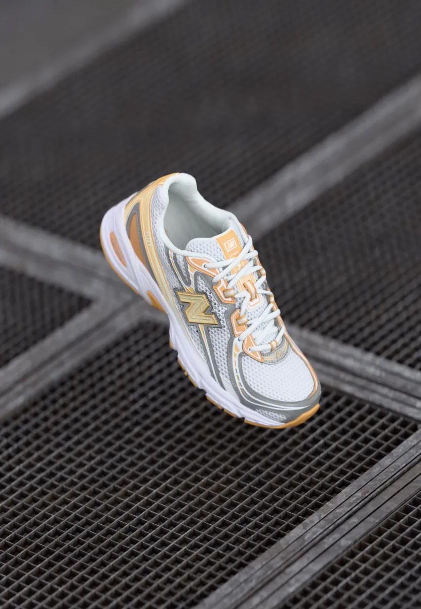 U740 UNISEX - Sneaker low - white