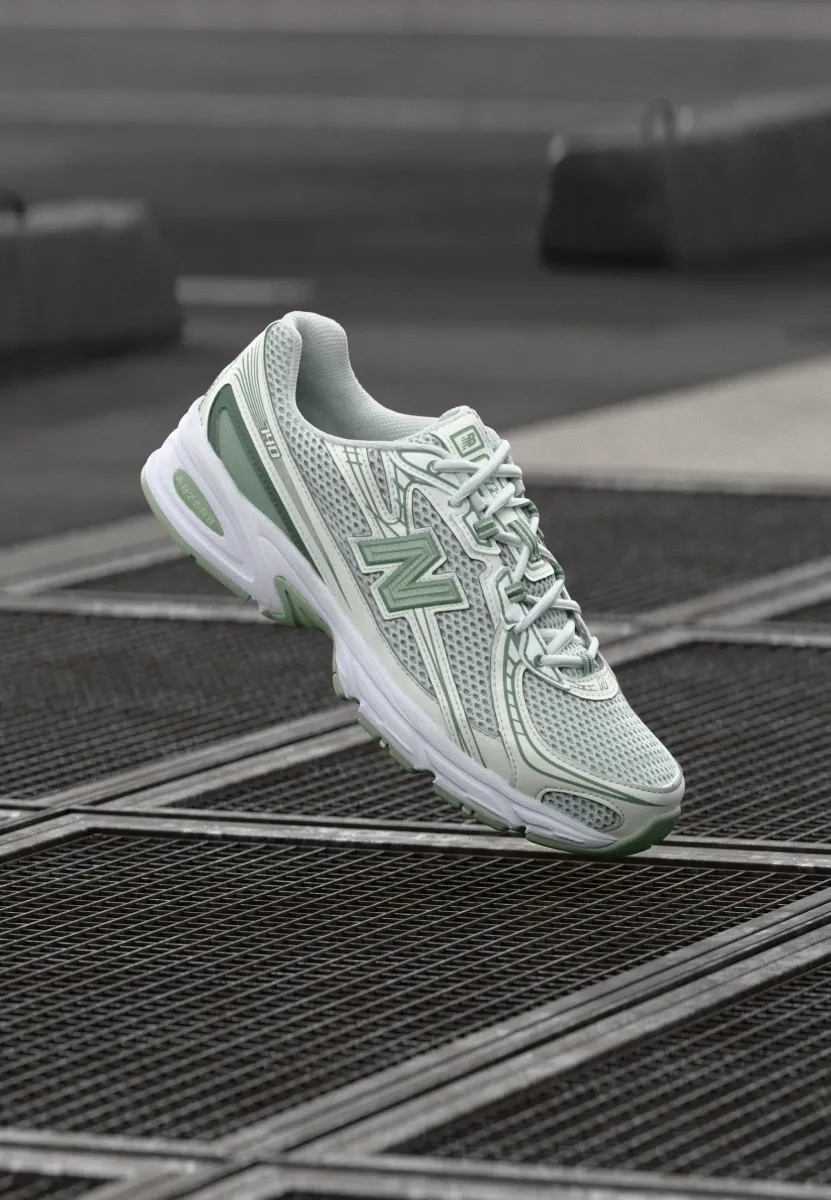 U740 UNISEX - Sneaker low - white/green