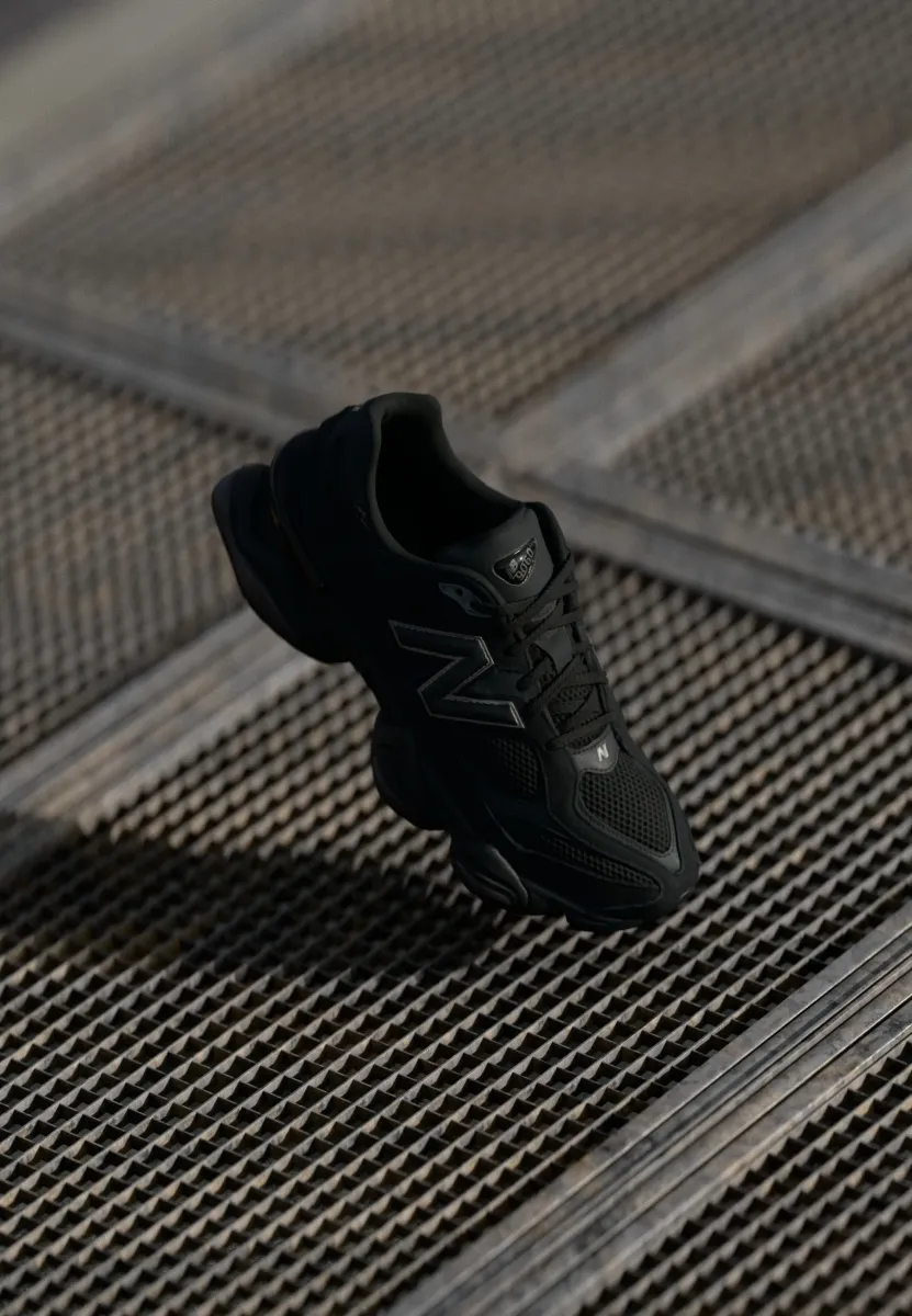 U9060 UNISEX - Sneaker low - black