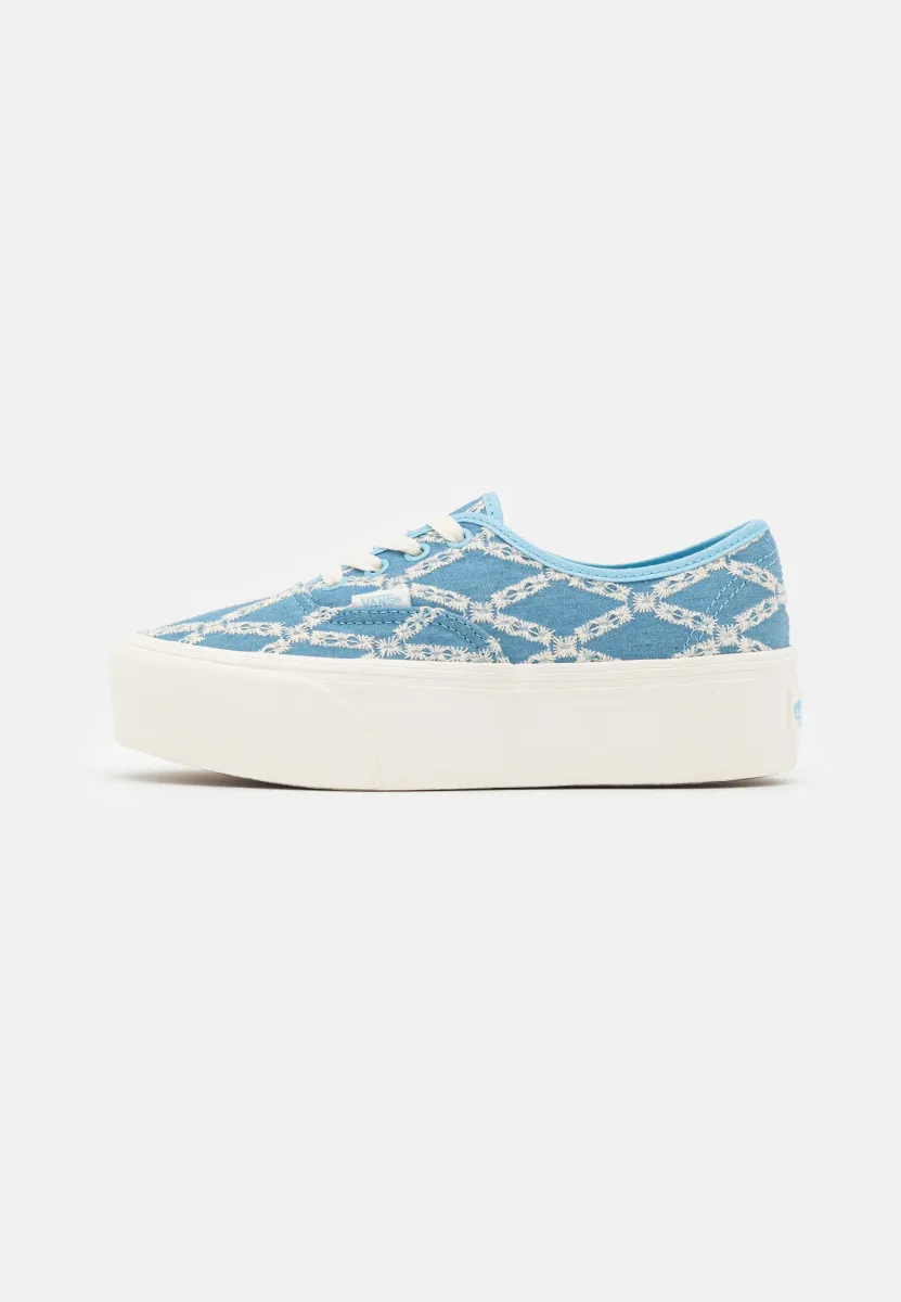 UA AUTHENTIC STACKFORM - Sneaker low - denim light blue