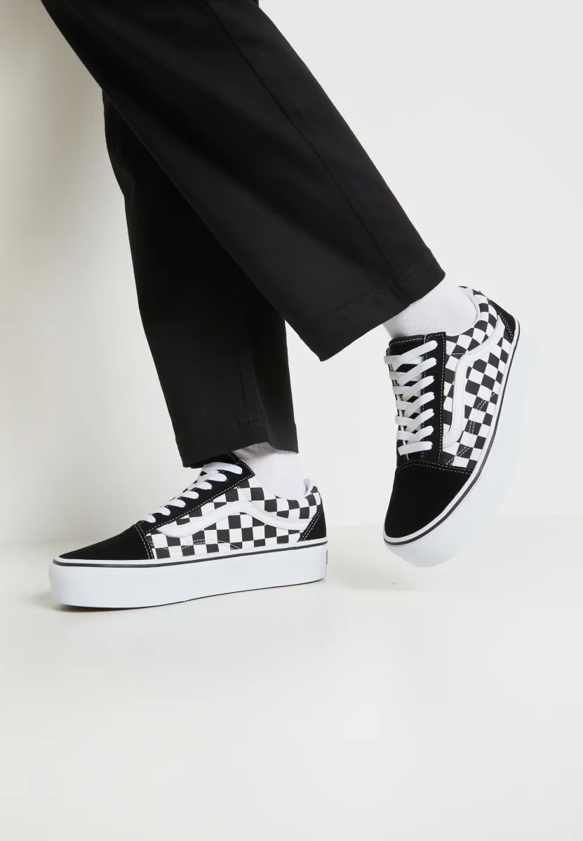 UA OLD SKOOL PLATFORM - Sneaker low - black/white