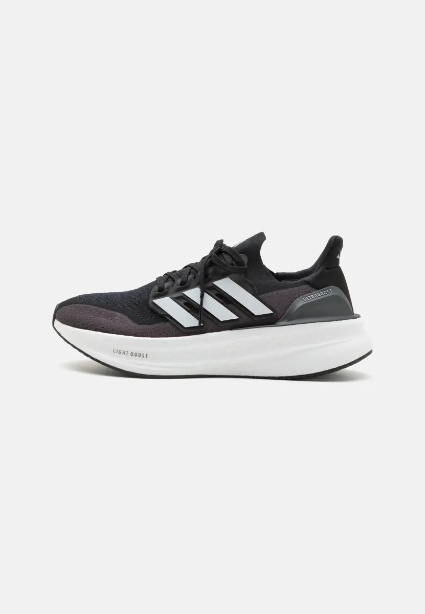 ULTRABOOST 5 - Laufschuh Straße - coreblack/footwear white/iron metallic