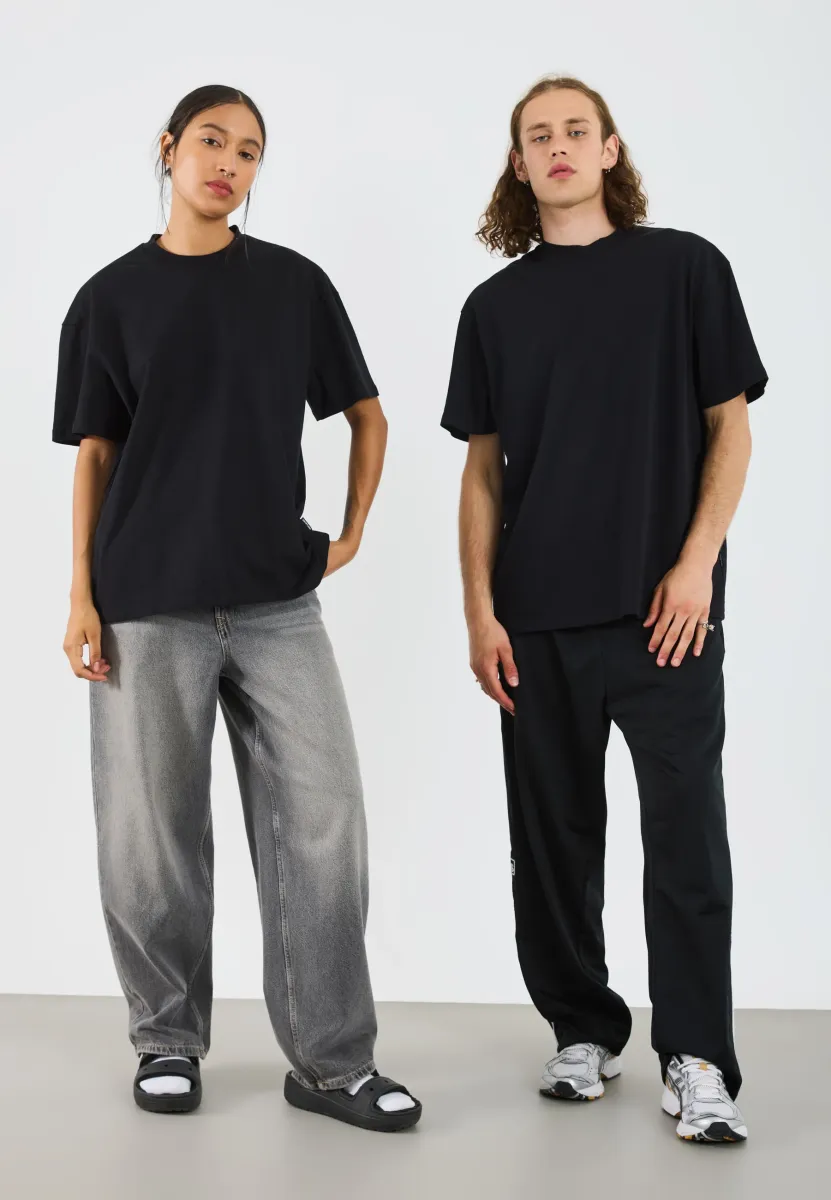 UNISEX BASIC OVERSIZED HEAVY T-SHIRT - T-Shirt basic - black