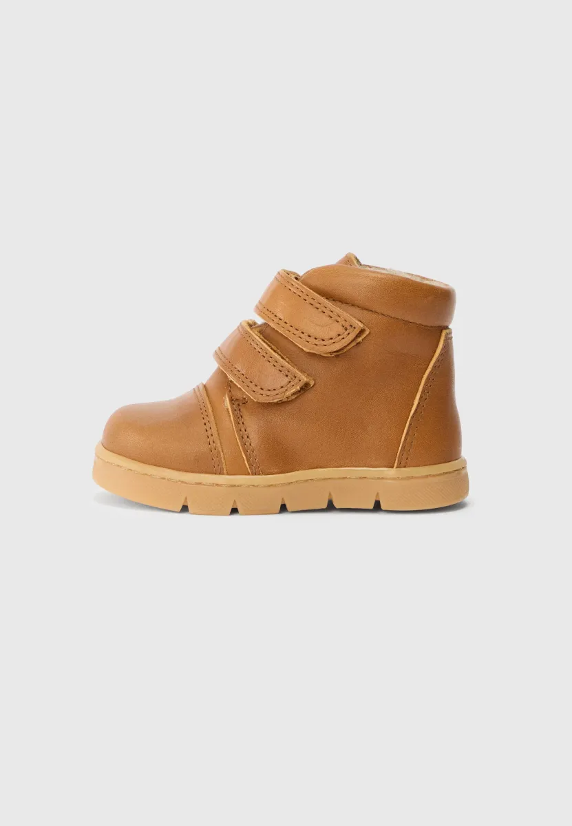 UNISEX - Lauflernschuh - cognac
