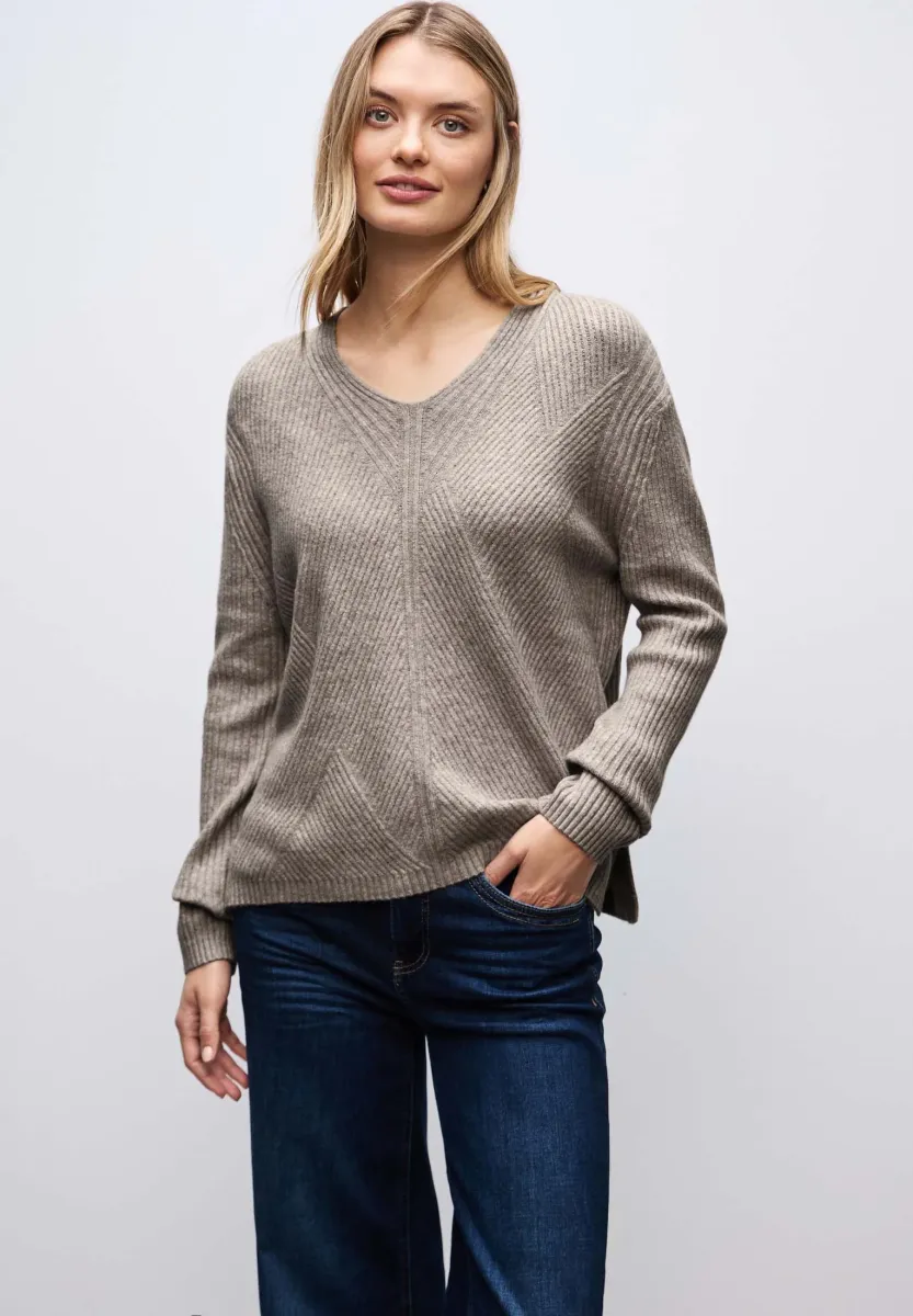 V-NECK STRUKTUR - Strickpullover - beige