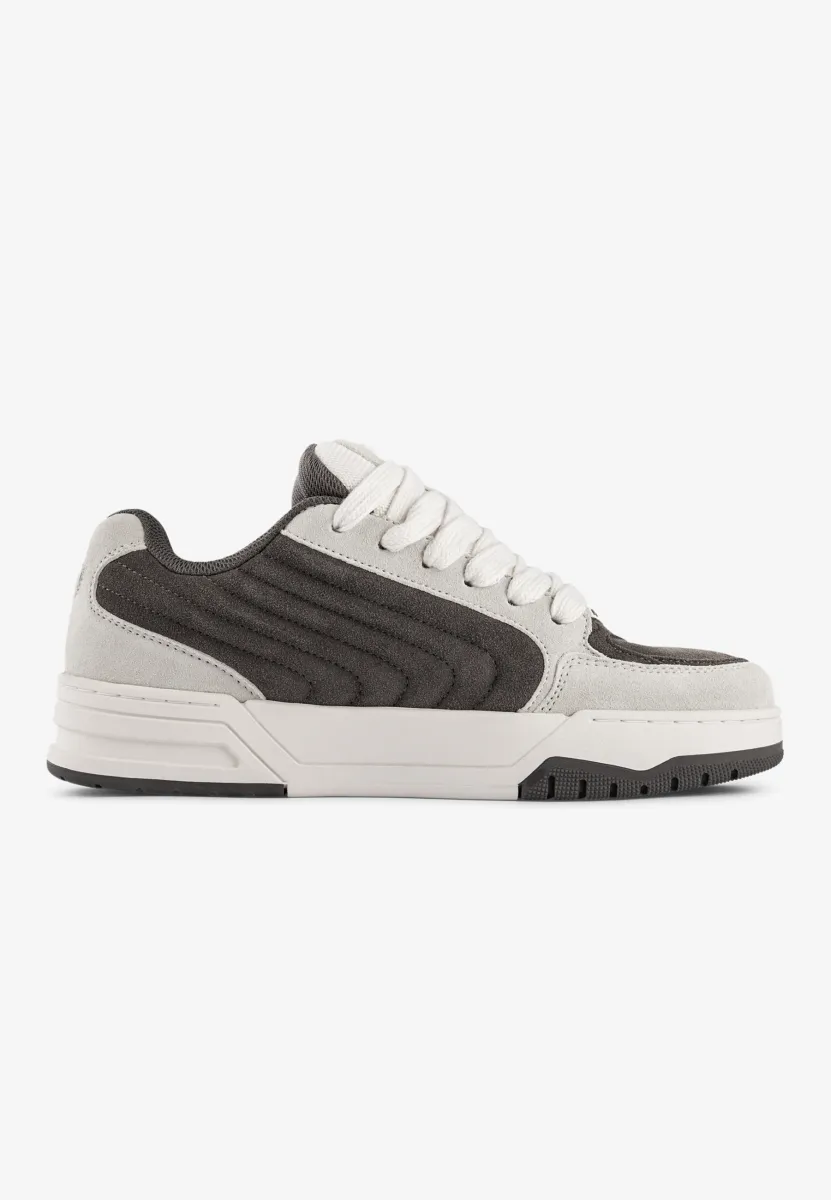 VENICE SKATE LOW UNISEX - Sneaker low - cream/dust brown