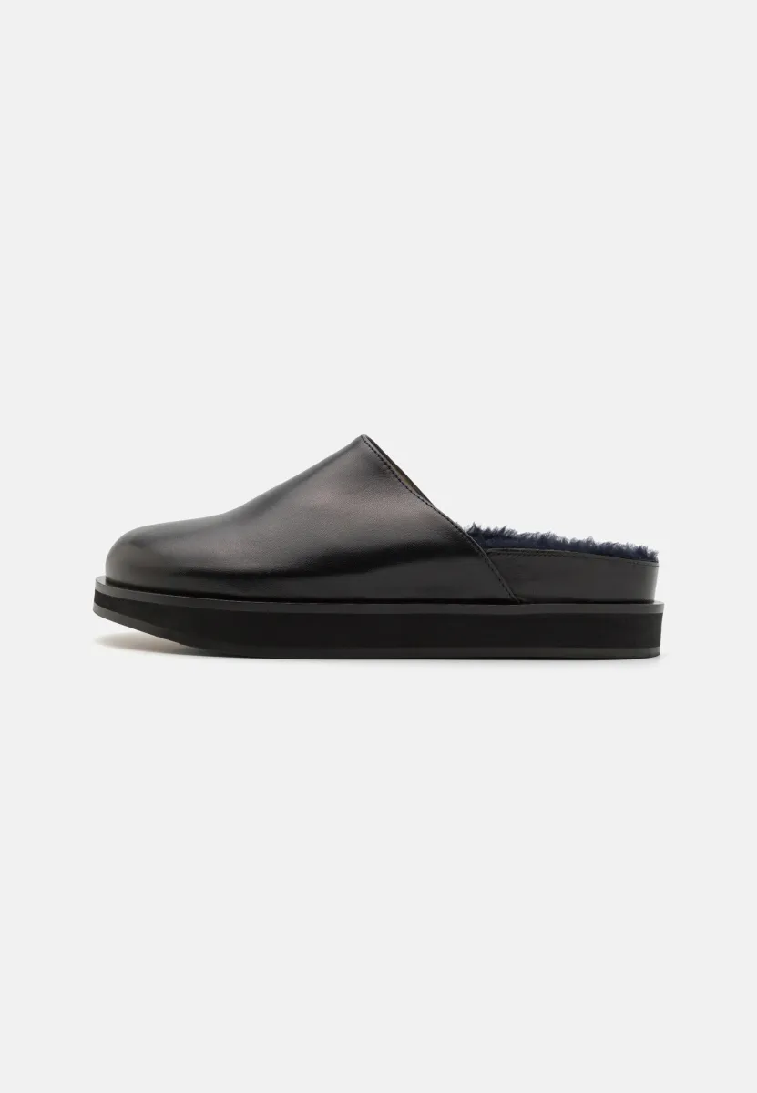 VERA SLIDE - Pantolette flach - black