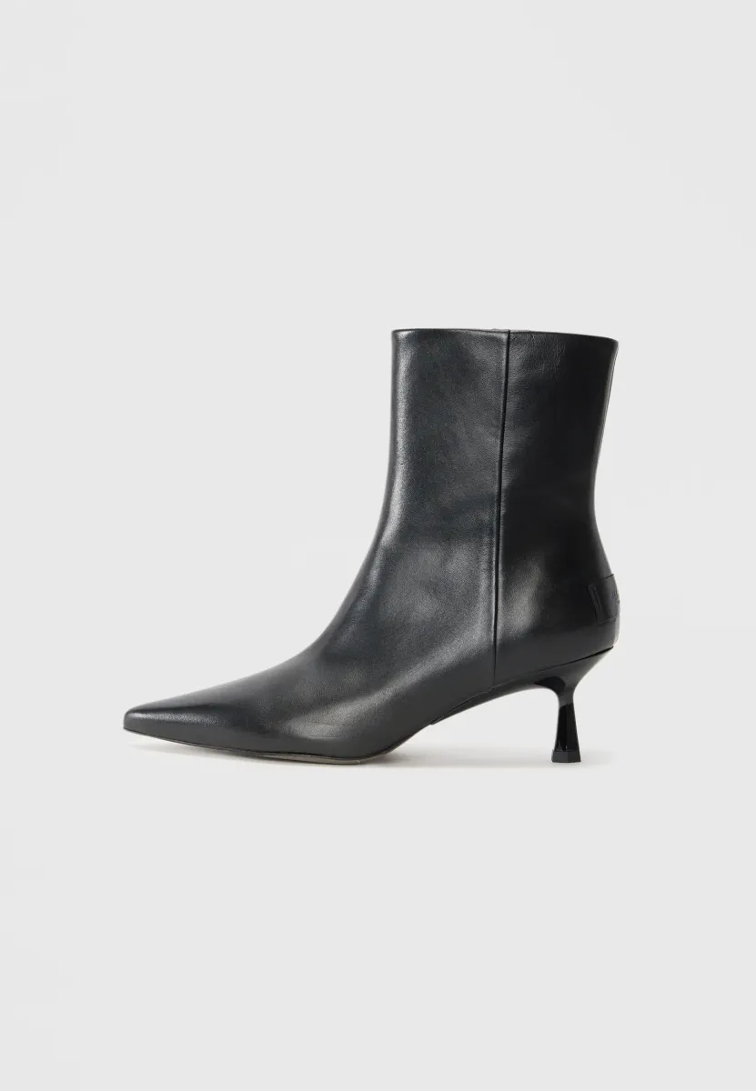 VIVIAN - Ankle Boot - black