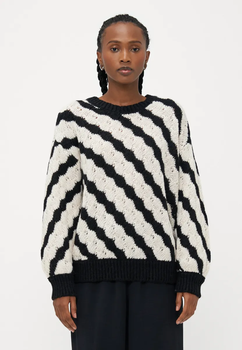 VMBUBLY O NECK - Strickpullover - black/birch